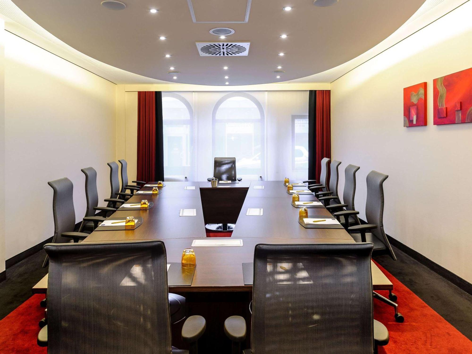 Mercure Center 4*